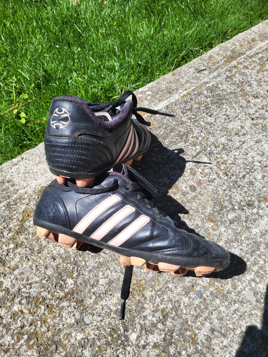 Adidas Soccer Cleats - Black with Pink Stripes  (Size 3) - photo 2