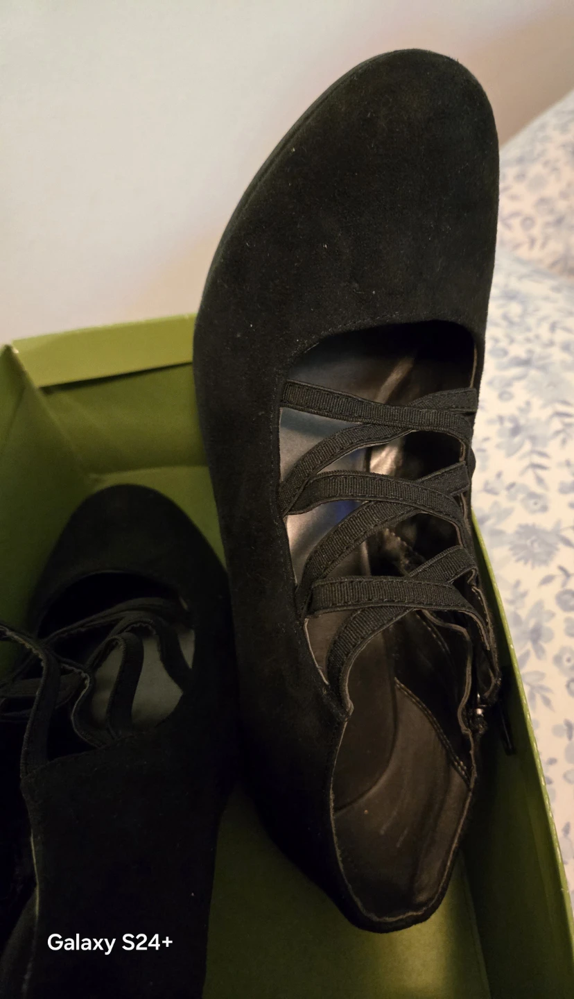 Mootsies Tootsies Black Suede Heels - photo 3