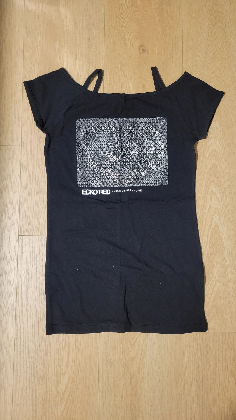 Ecko Red Black Cold Shoulder T-Shirt - photo 2
