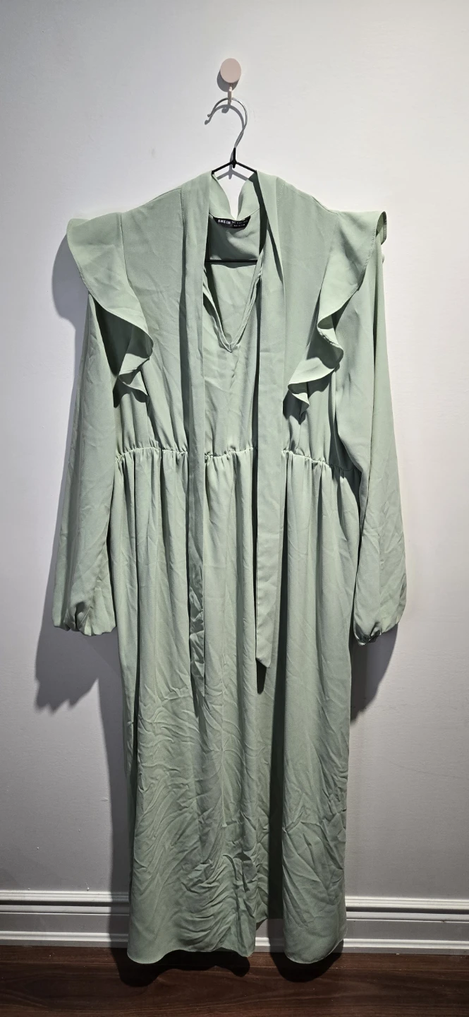 SHEIN green ruffled midi dress