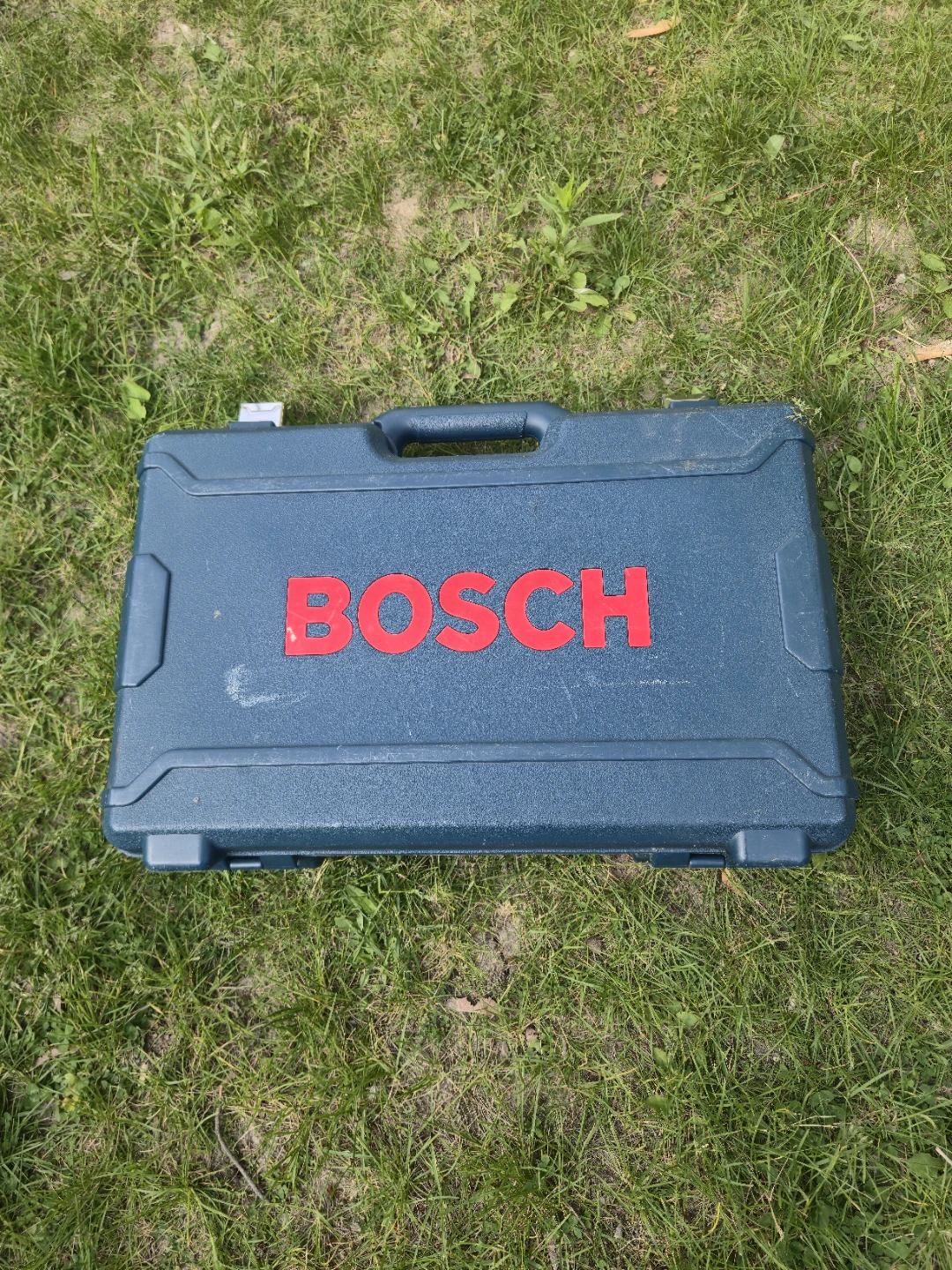 Bosch 18V Cordless Drill Kit w/ Battery, Charger & Case