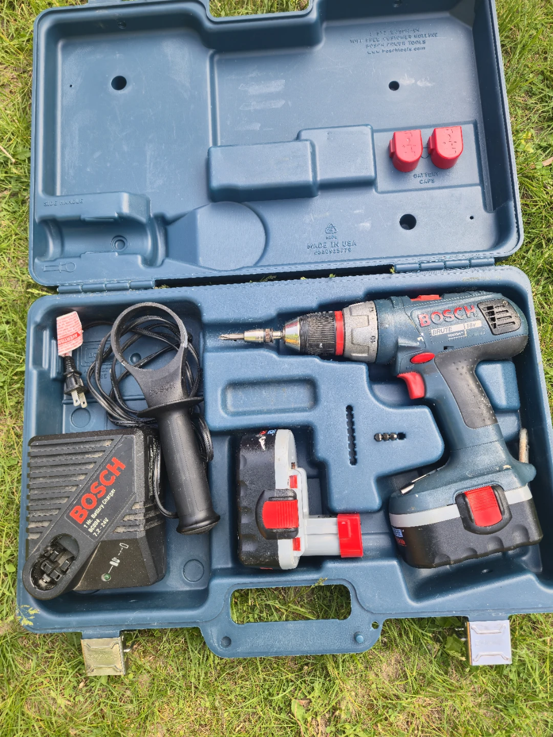 Bosch 18V Cordless Drill Kit w/ Battery, Charger & Case - photo 2