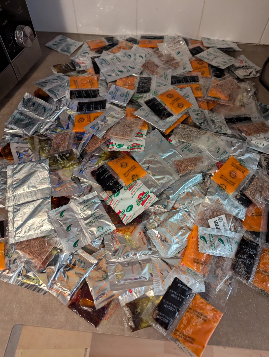 FREE can anyone use these noodle spices? Likely expired