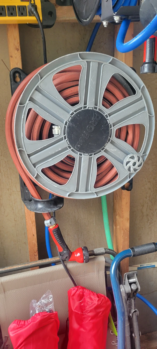 Side Winding 5/8 garden hose reel
