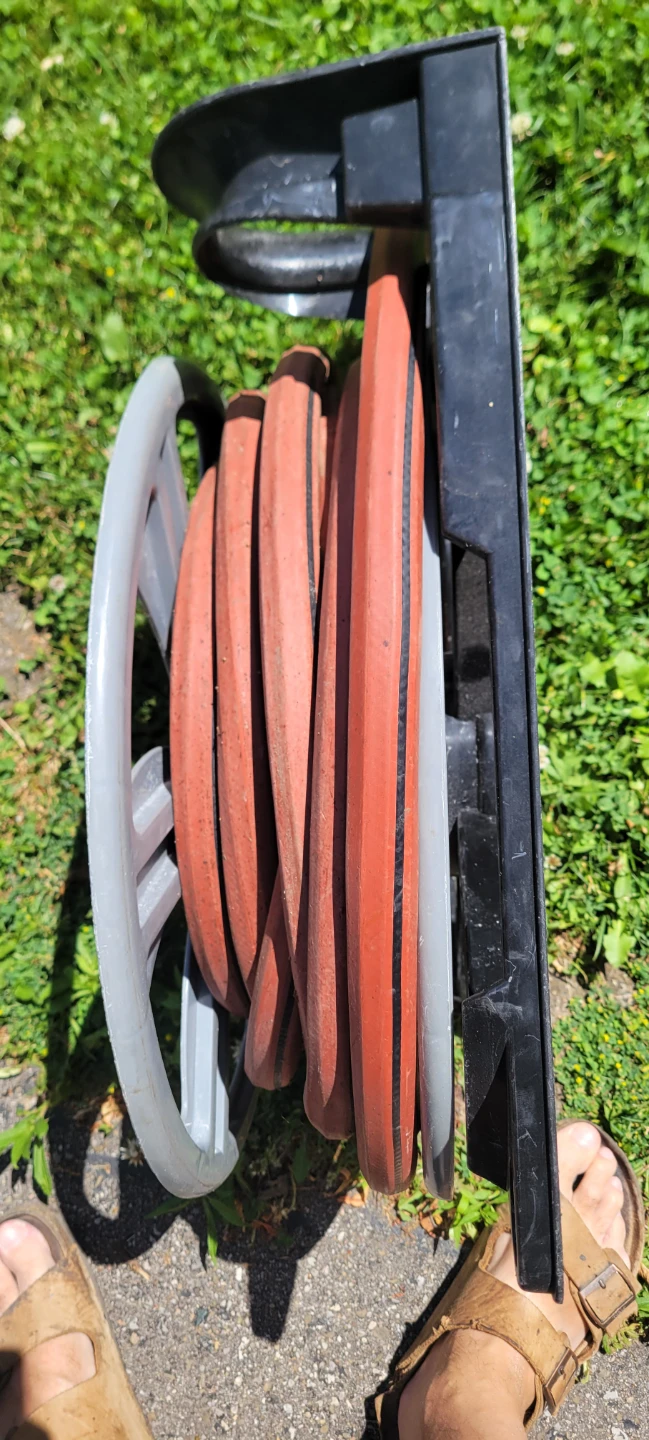 Side Winding 5/8 garden hose reel - photo 3
