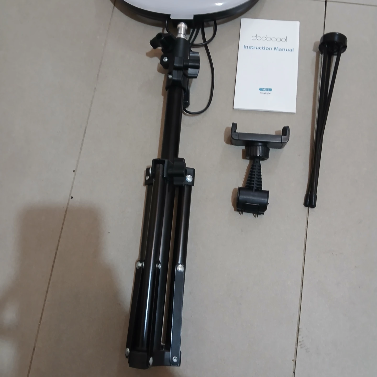 ⚽ Dodocool Ring Light with Tripod and Phone Mount - photo 4