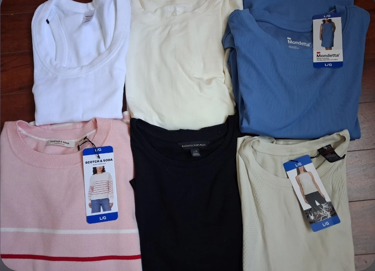 Bundle of women's L/G tops and sweaters - photo 4