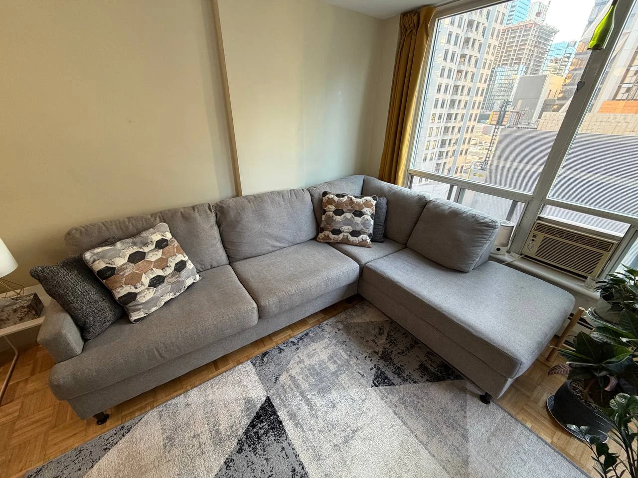 Ashley santasia 2 piesce sectional