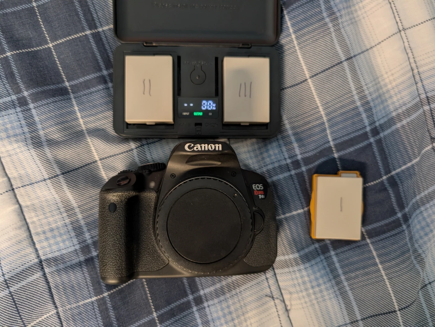 Canon EOS Rebel T4i DSLR Camera with Battery Charger