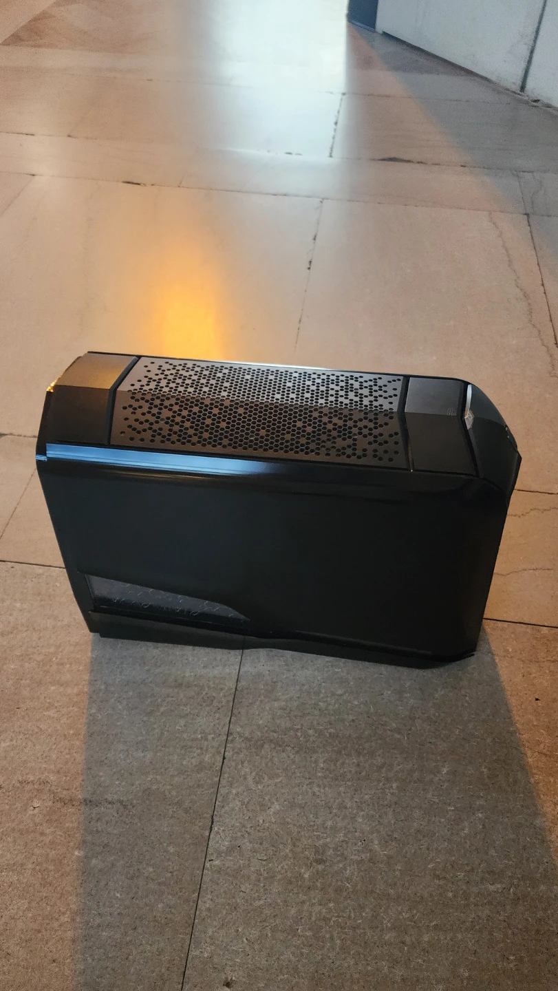 ALIENWARE AURORA DESKTOP PC - photo 3