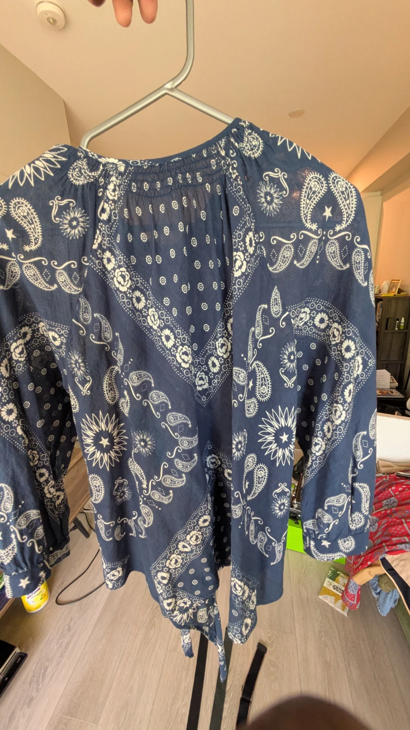 Rose Bud Navy Paisley Print Blouse - Size F - photo 2