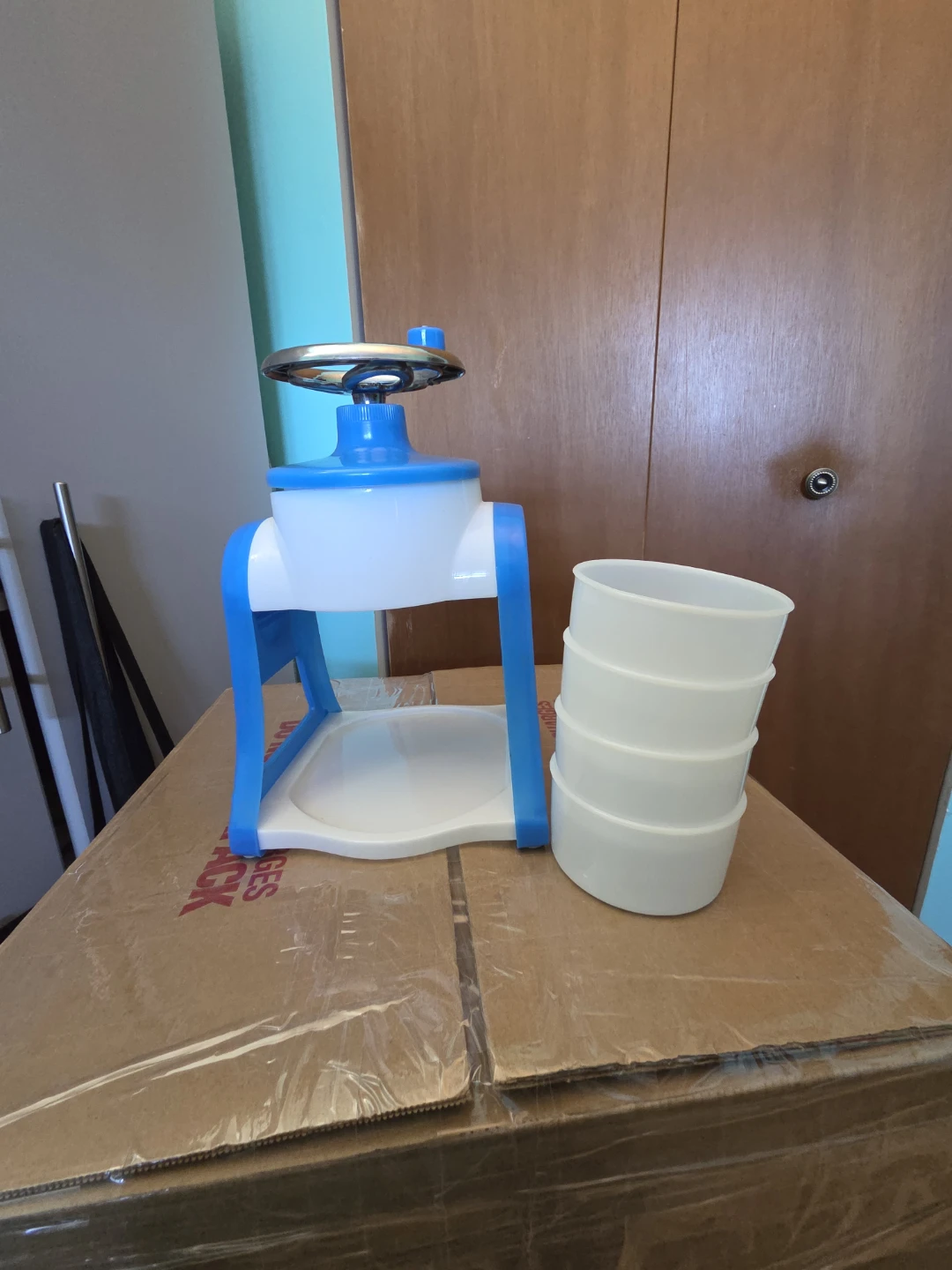 Blue and White Manual Ice Shaver - photo 5