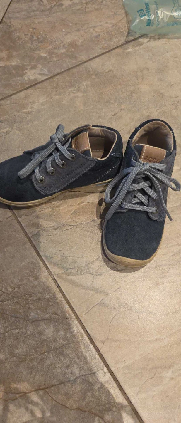 Ecco Kids  Suede Shoes Size 25