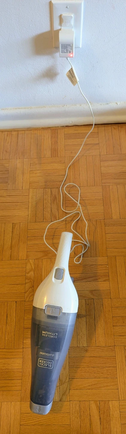 Black+Decker Dustbuster Cordless Lithium Handheld Vacuum - photo 2