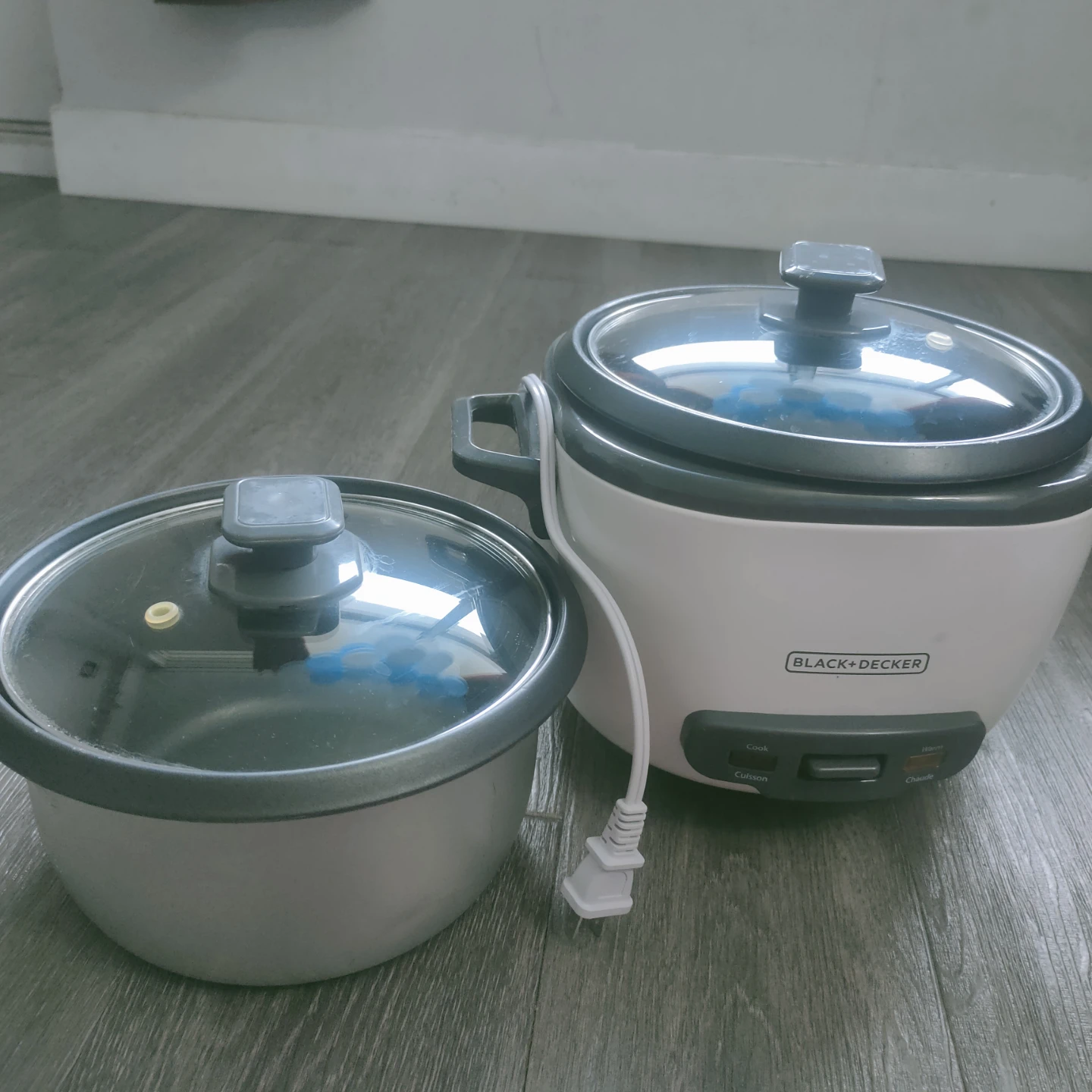BLACK+DECKER Rice Cooker with 2 cooking pots & glass lids