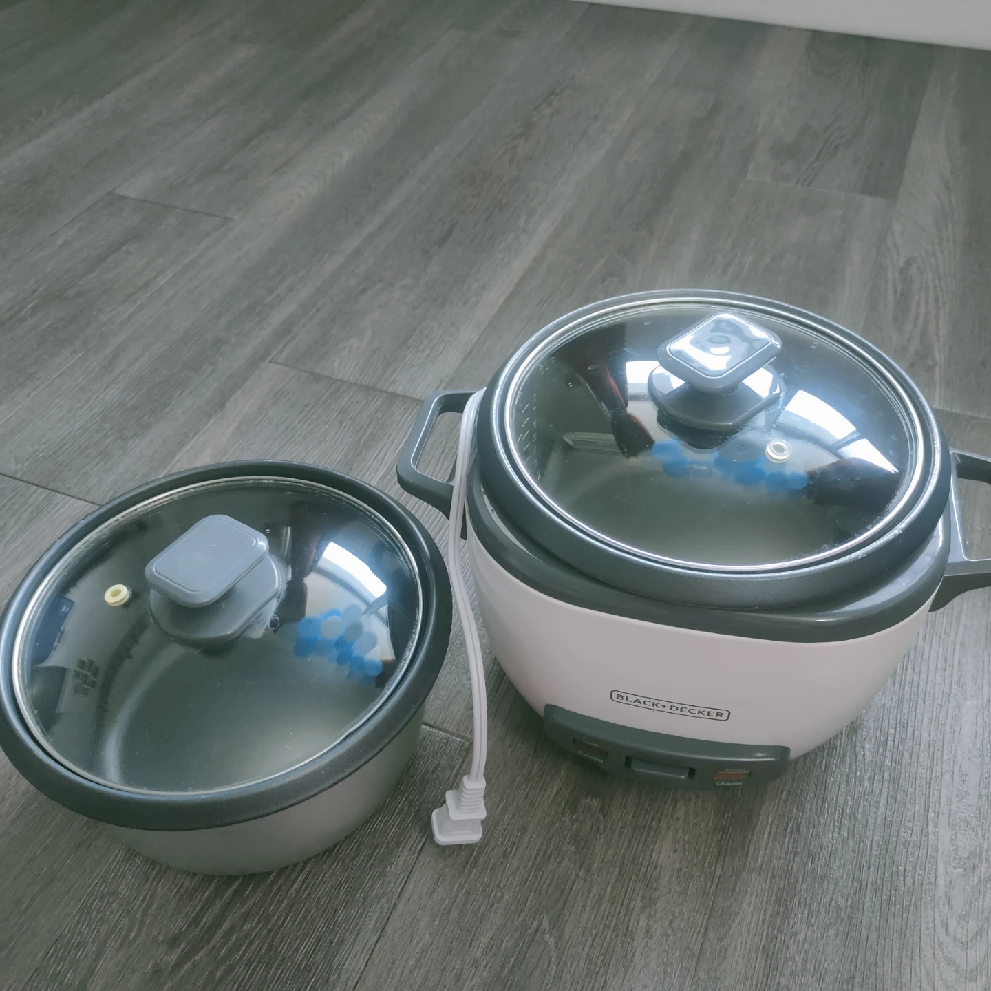 BLACK+DECKER Rice Cooker with 2 cooking pots & glass lids - photo 5
