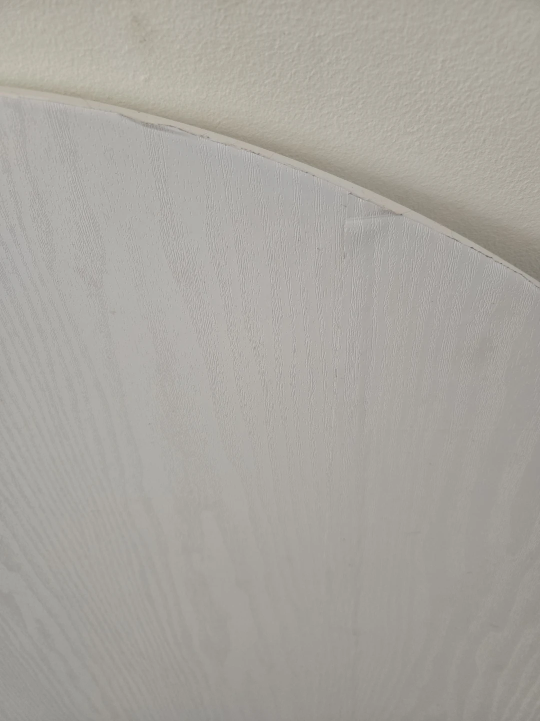 Round Dining Table - photo 4