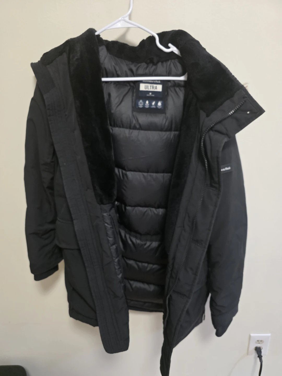 Abercrombie & Fitch Black Fur-Trimmed Parka - photo 4