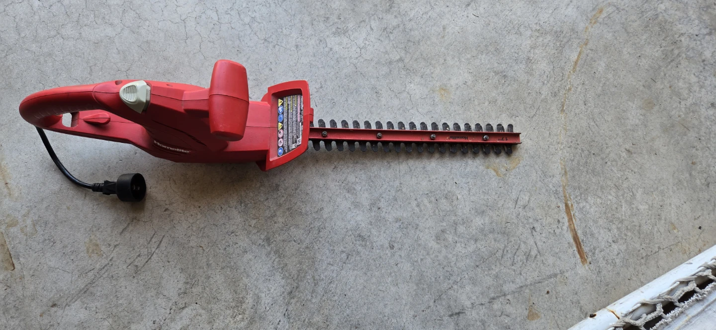 Homelite Hedge Trimmer 17"
