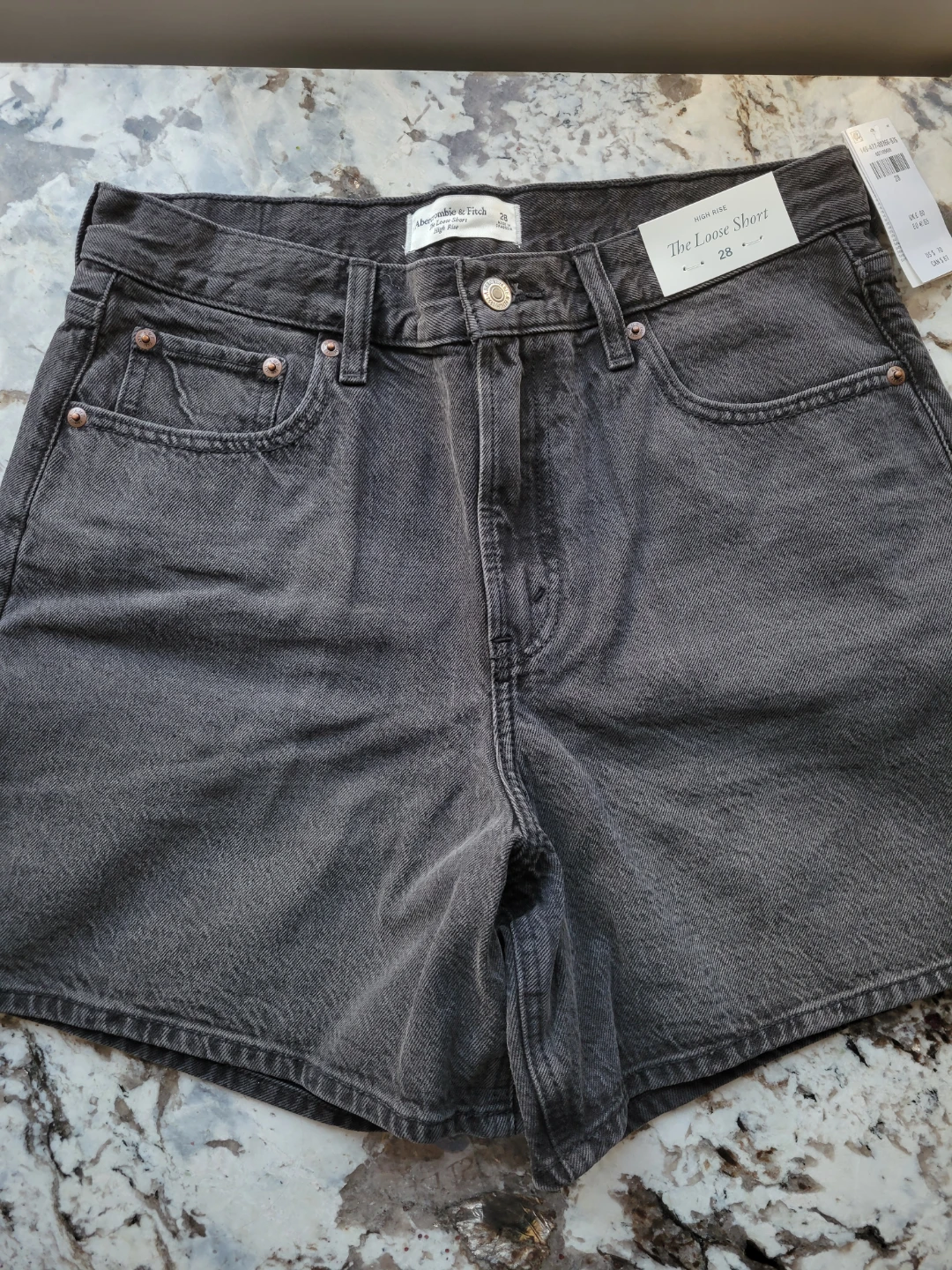 Abercrombie & Fitch The Loose Short High Rise Size 28