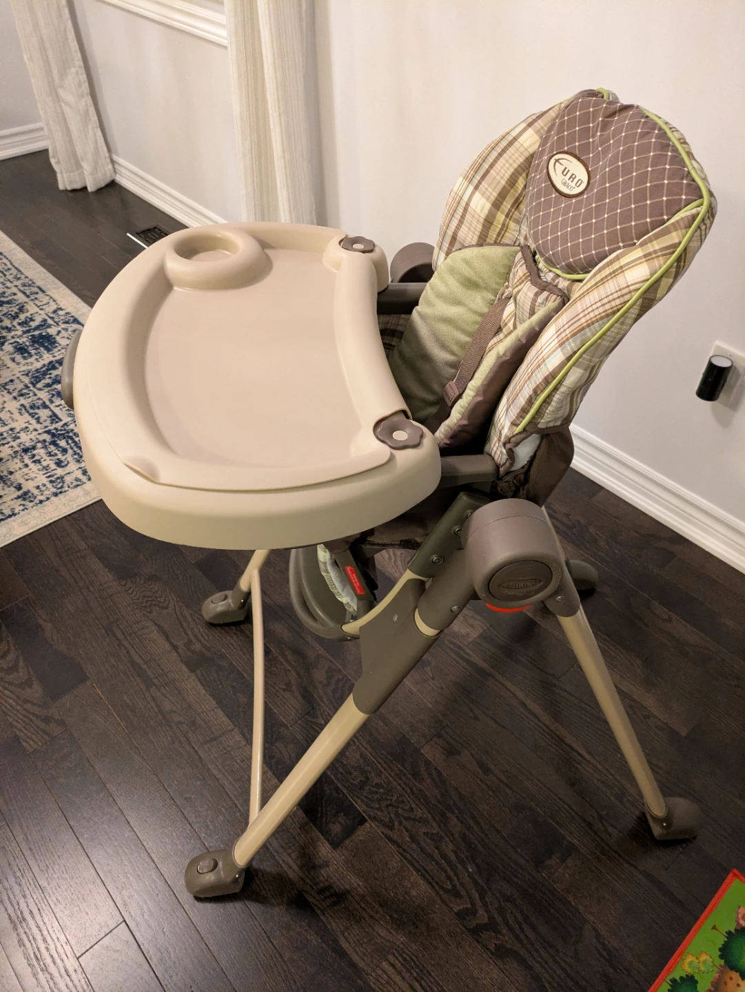 High Chair - photo 2