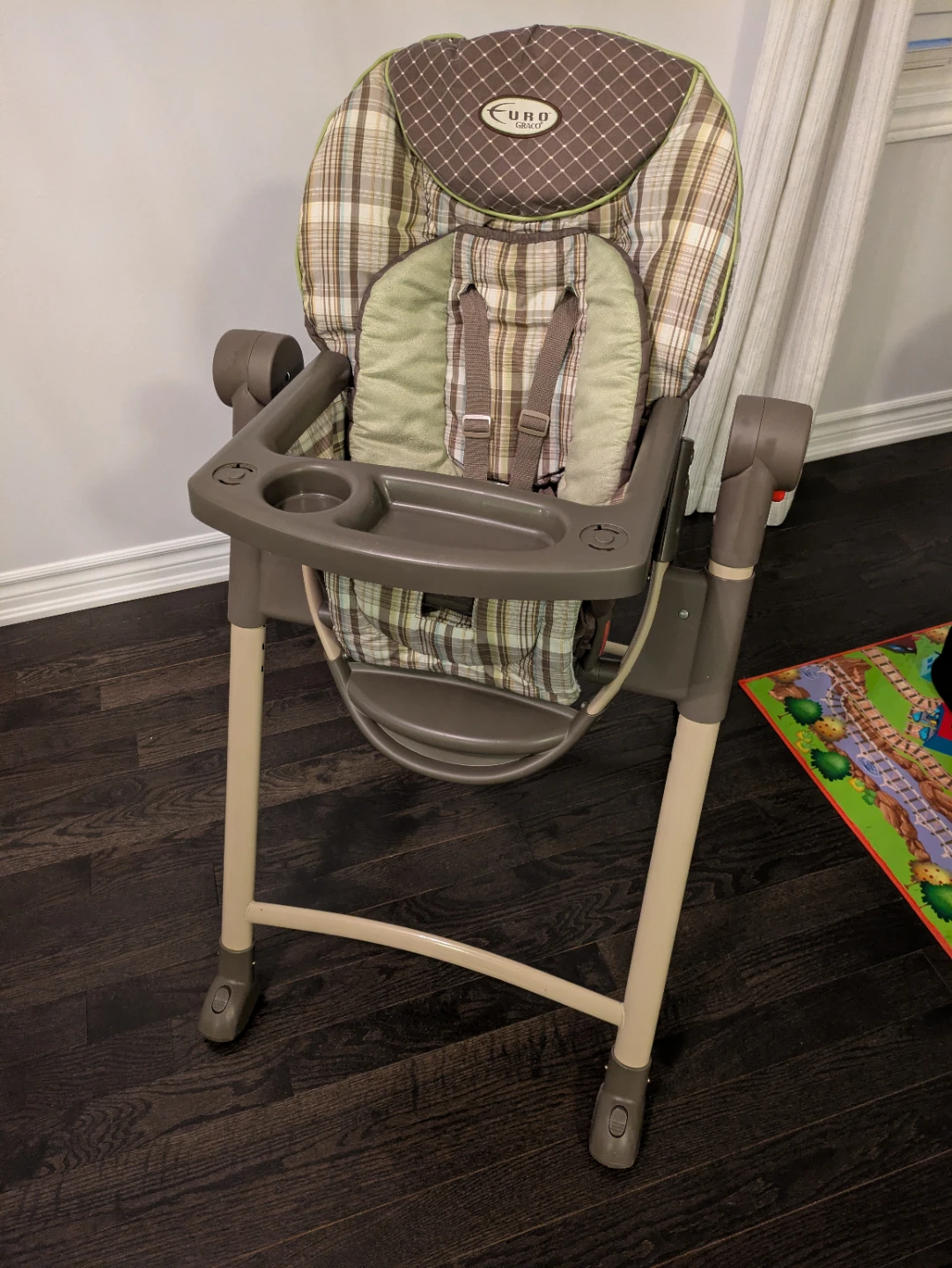 High Chair - photo 3