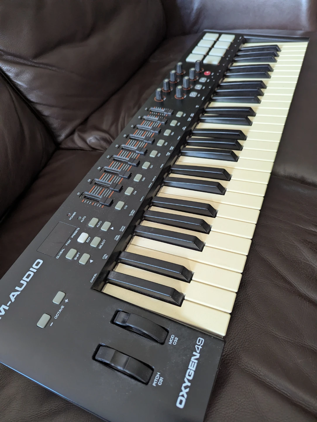 M-Audio Oxygen 49 MIDI Keyboard Controller - photo 2