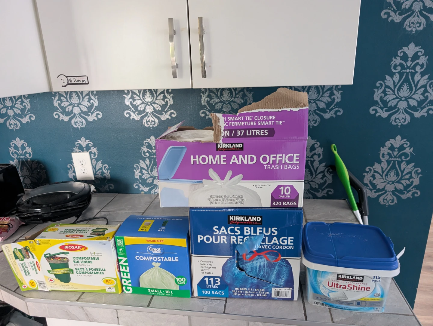 Kitchenware and household items moving sale - photo 5