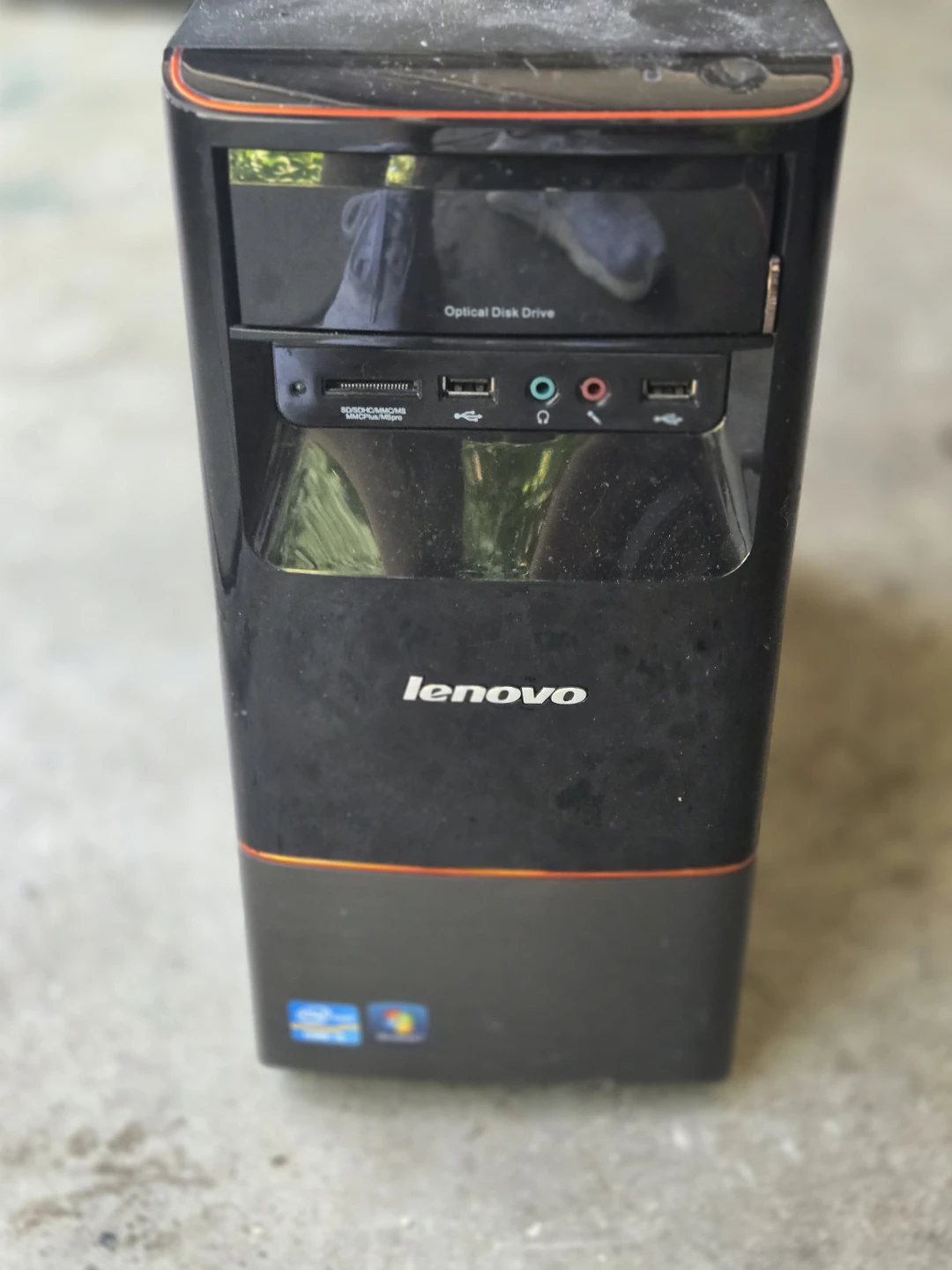 Lenovo Desktop Computer