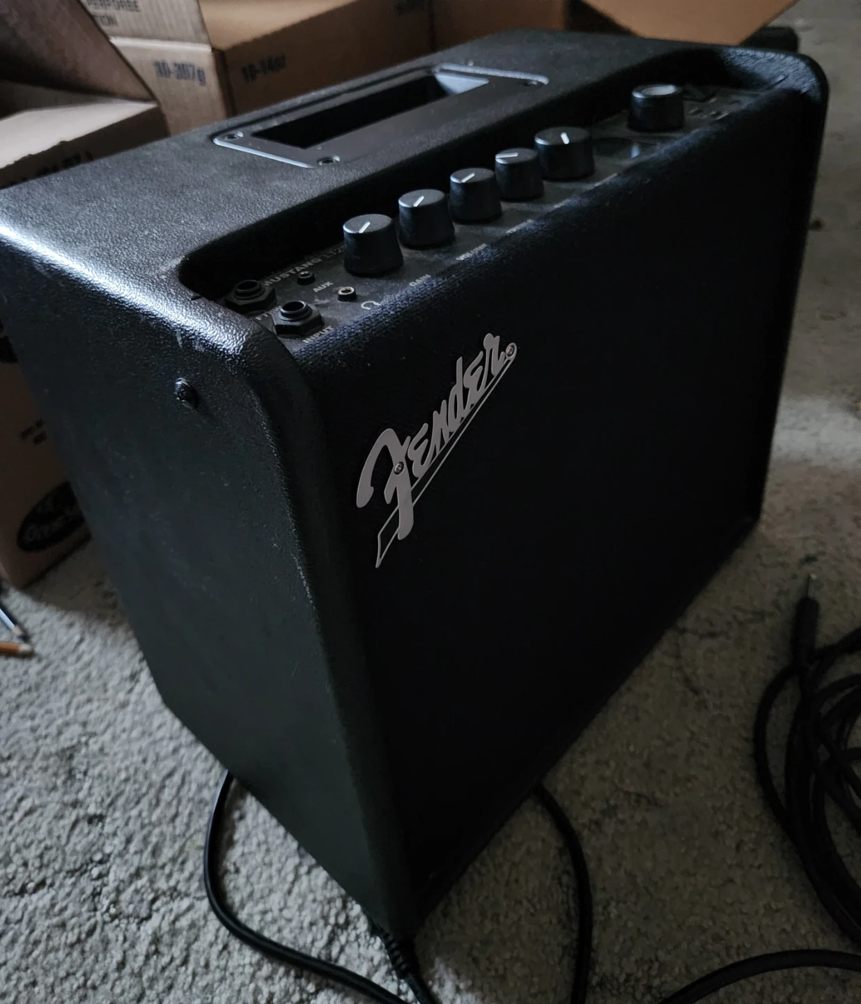 Fender Mustang LT25 Guitar Amplifier - photo 4