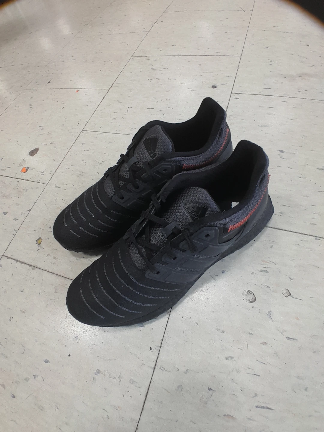 Adidas Ultraboost Running Shoes Men's Size  10 - photo 3