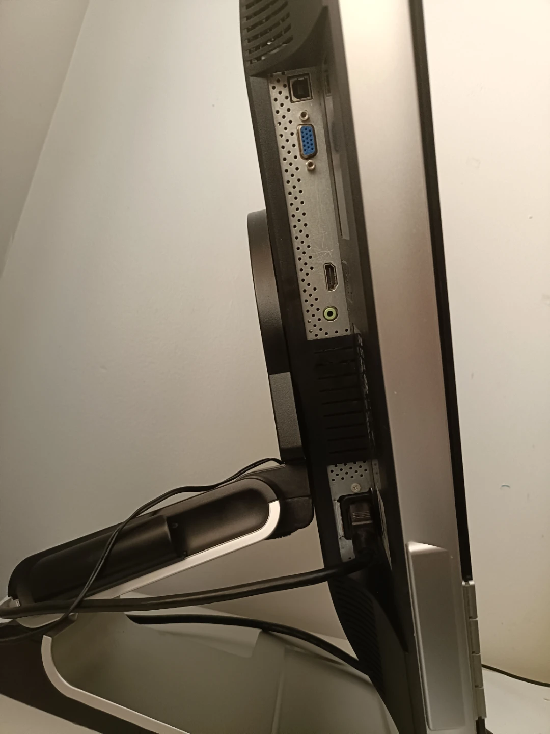 HP w2207h Monitor - photo 3