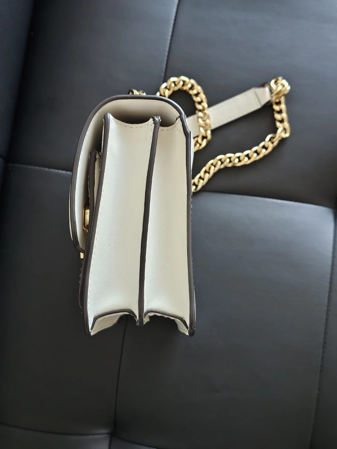Michael Kors White Leather Chain Shoulder Bag - photo 4