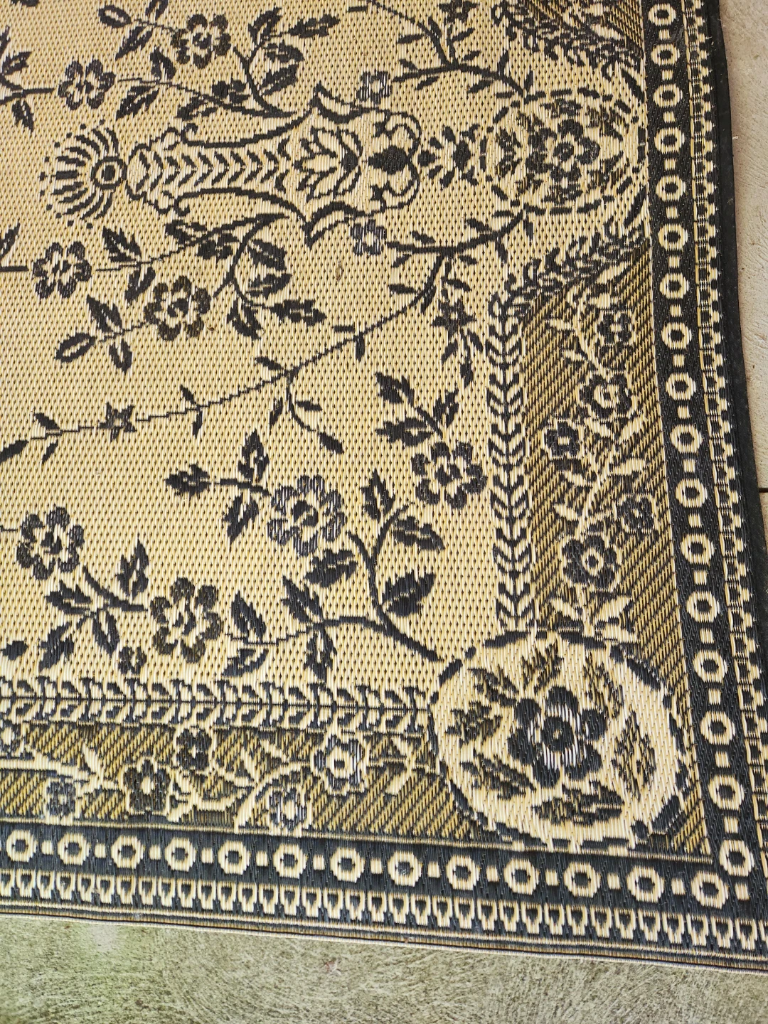 Decorative Outdoor Rug - photo 2