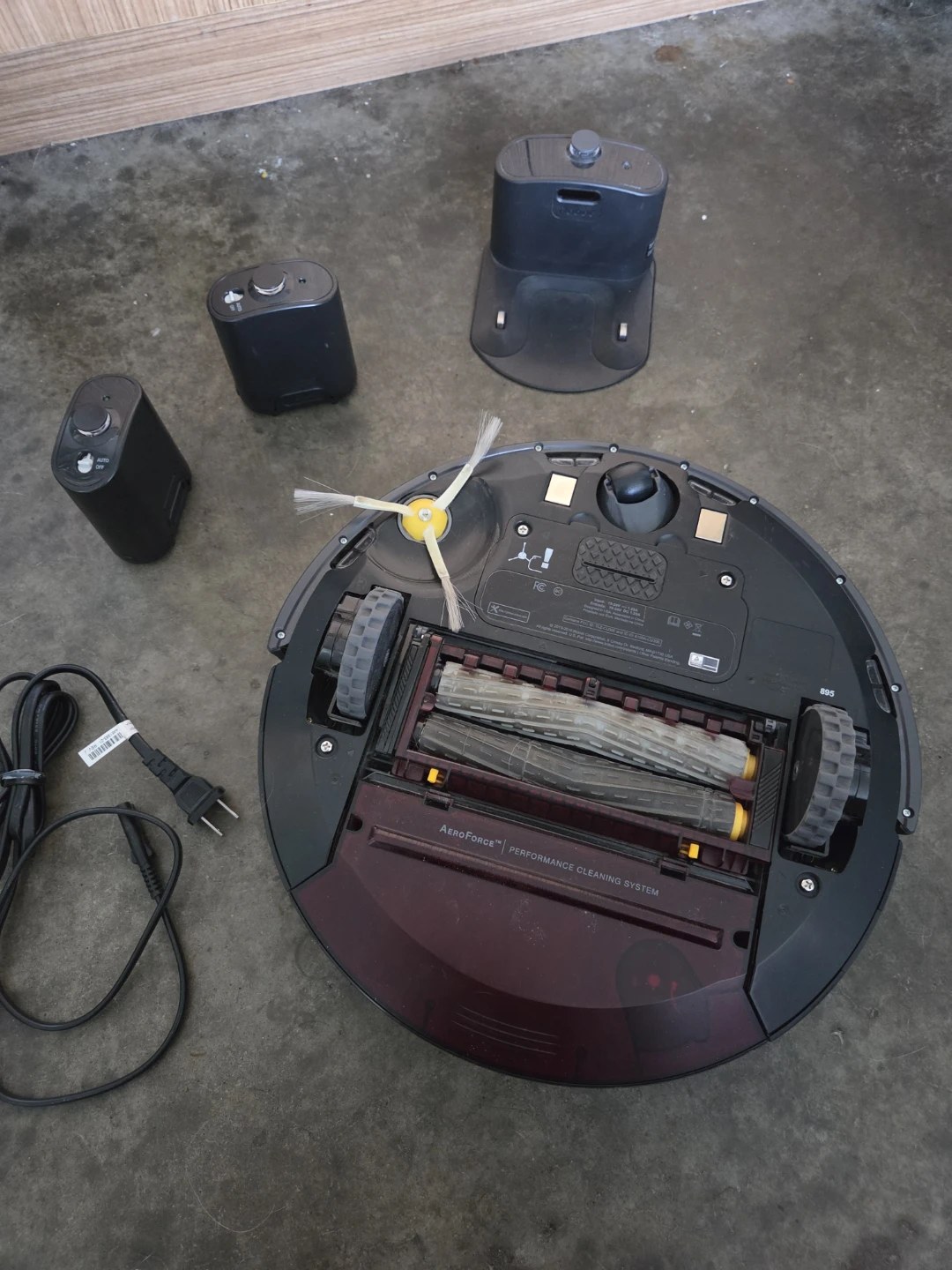 iRobot Roomba 692 Robot Vacuum - photo 3