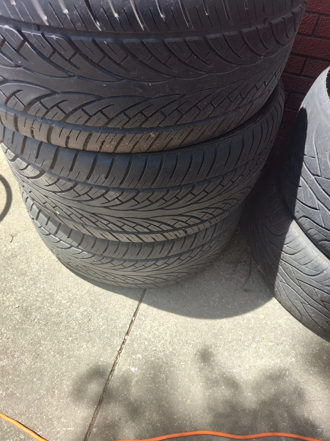 Tires 305/30ZR26 109W XL 26 inch tires off Suburban - photo 4
