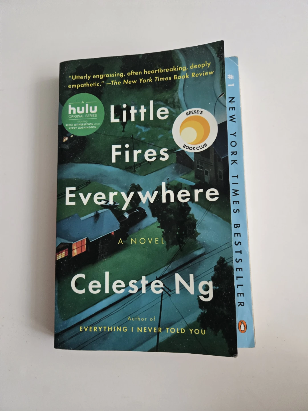 Little Fires Everywhere by Celeste Ng - Paperback Novel ⚽️