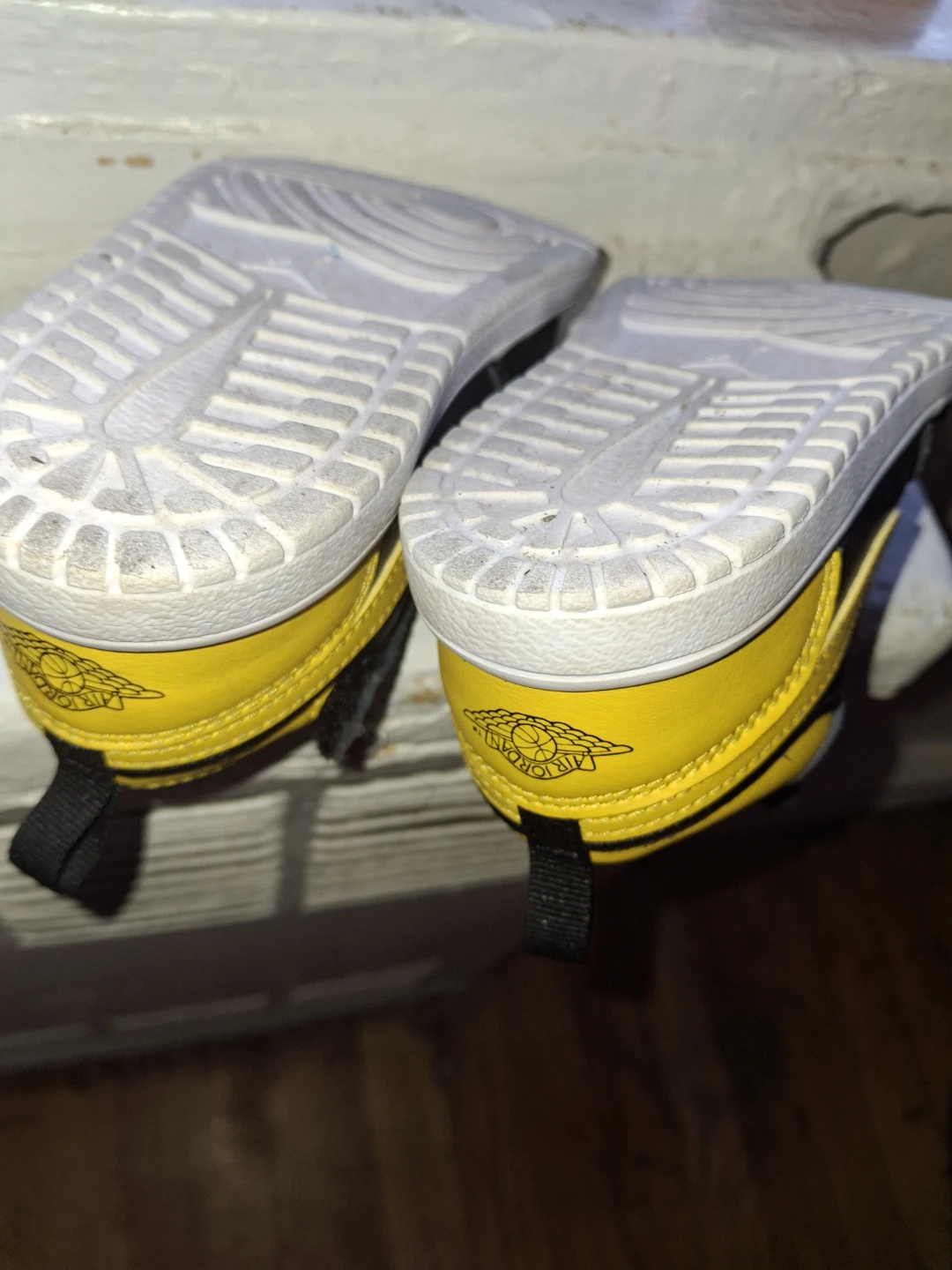 Jordan 1 Crib Shoes Size 9C - photo 3