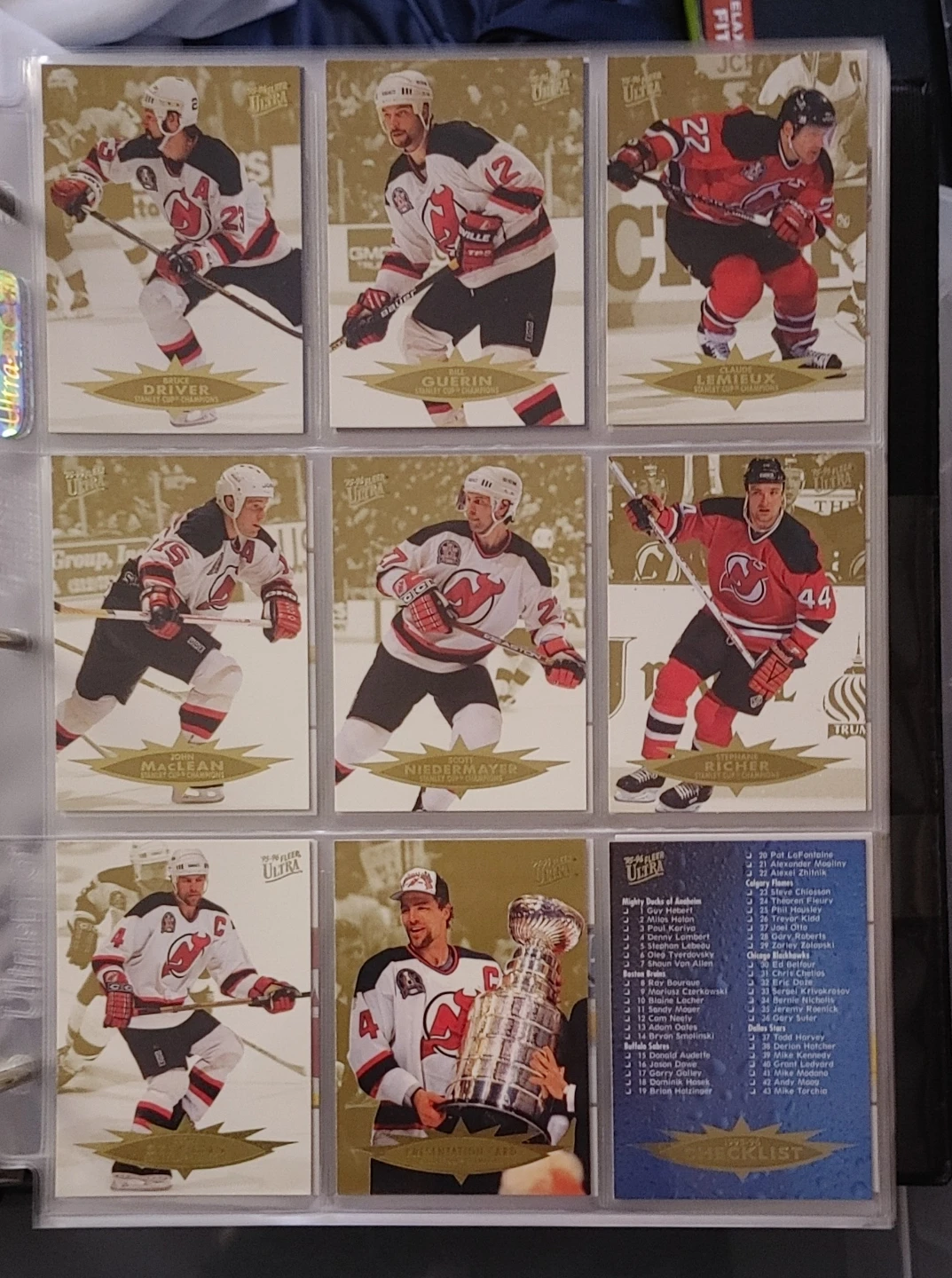 HOCKEY COLLECTIBLES