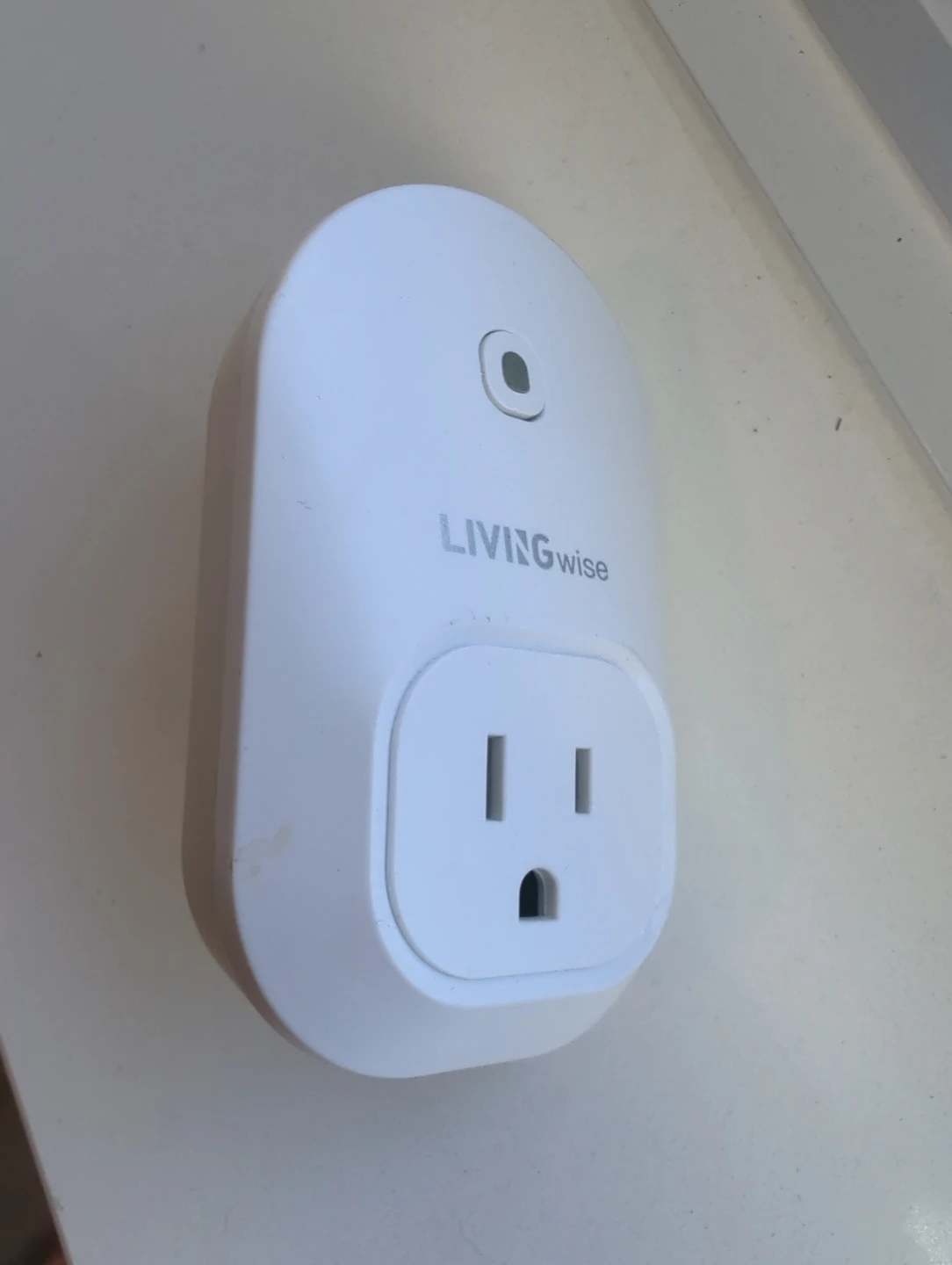 Livingwise Smart Wifi Power Outlet - New! - photo 4