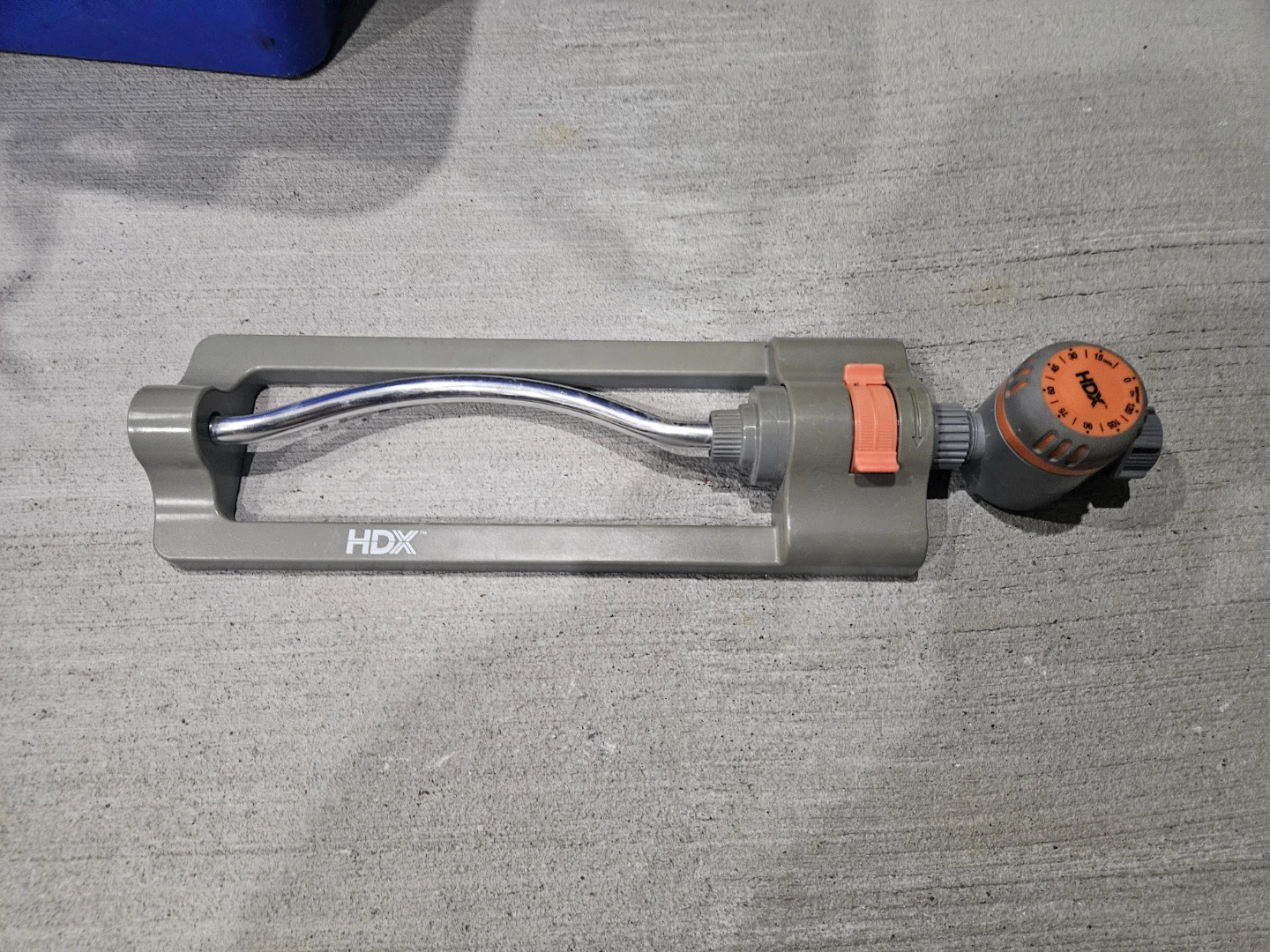 HDX Oscillating Sprinkler with timer.