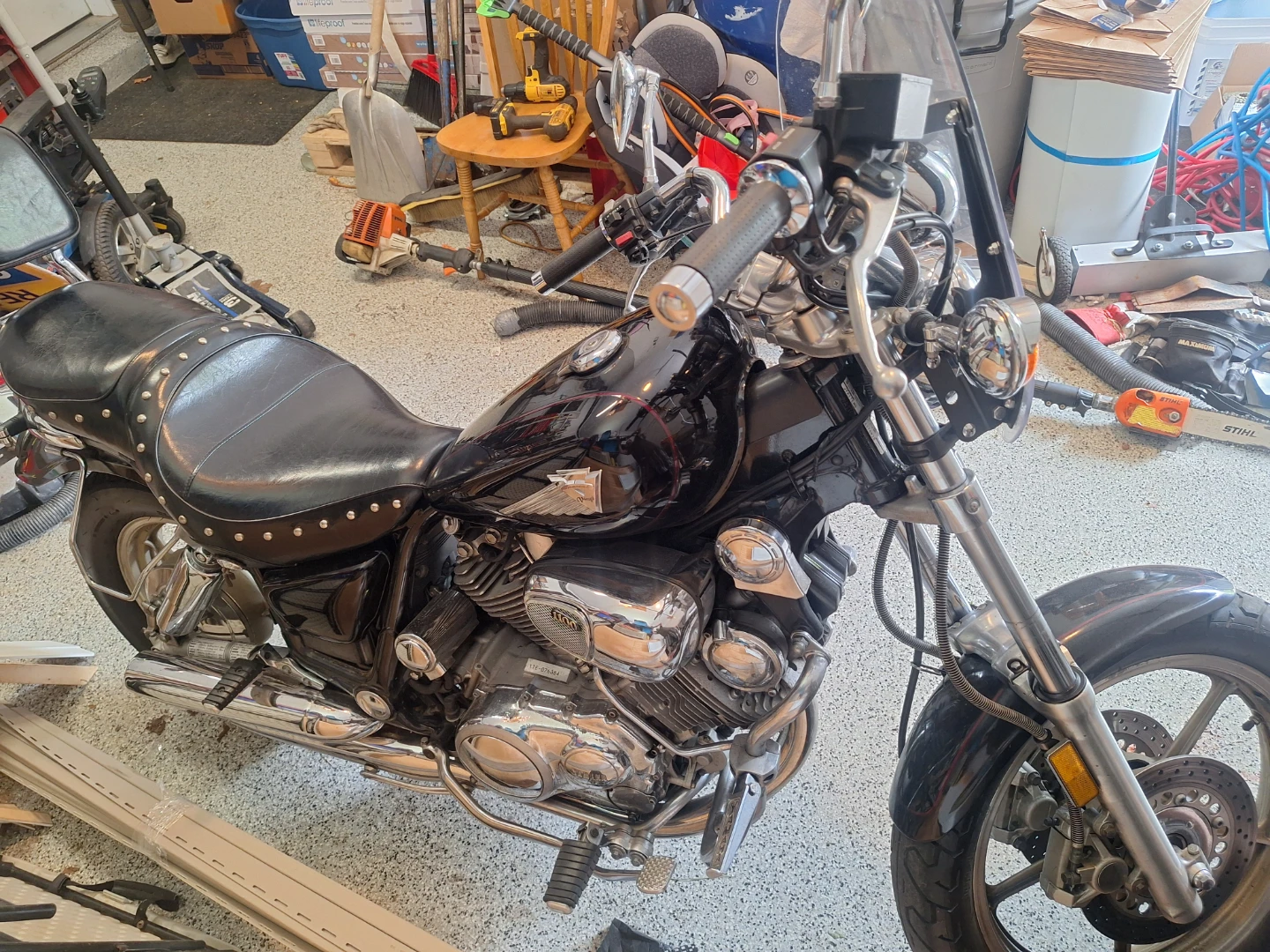 Yamaha Virago 1100 Motorcycle - photo 2