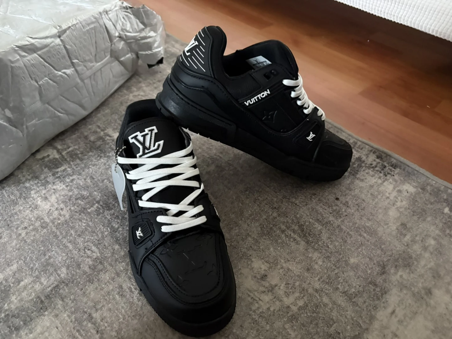 Black Louis Vuitton Sneakers - photo 2