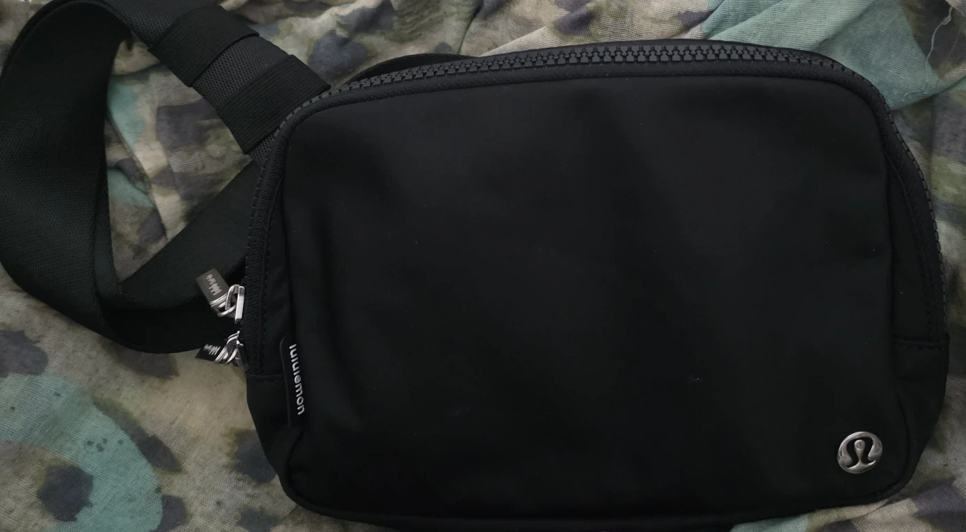 lululemon 1L belt bag