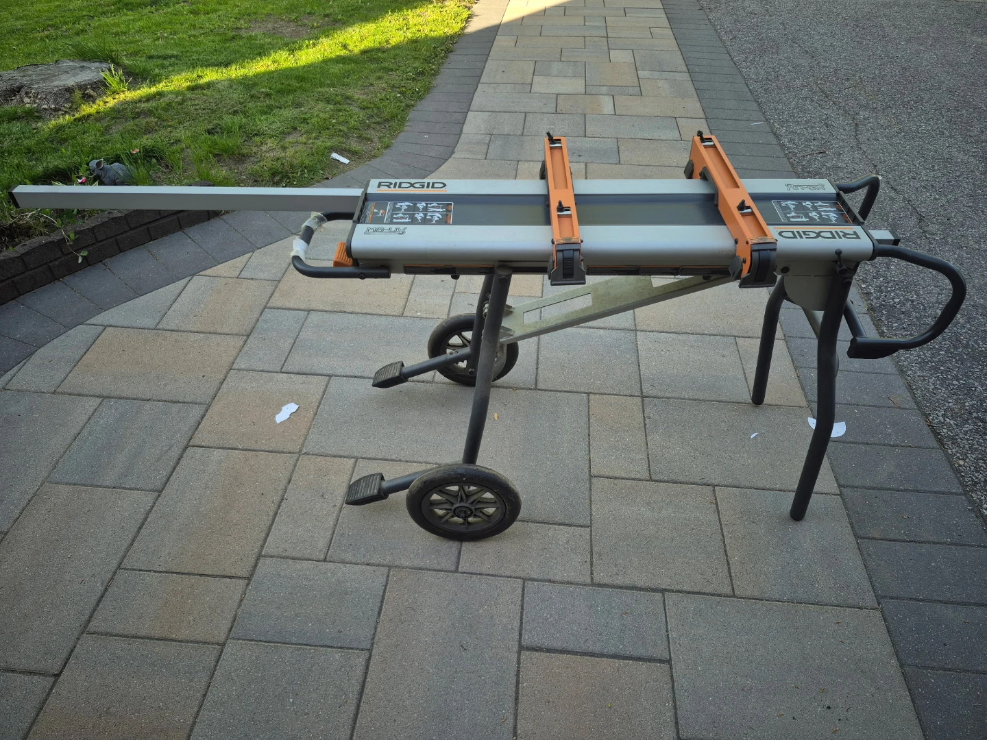 RIDGID Miter saw & Stand - photo 2
