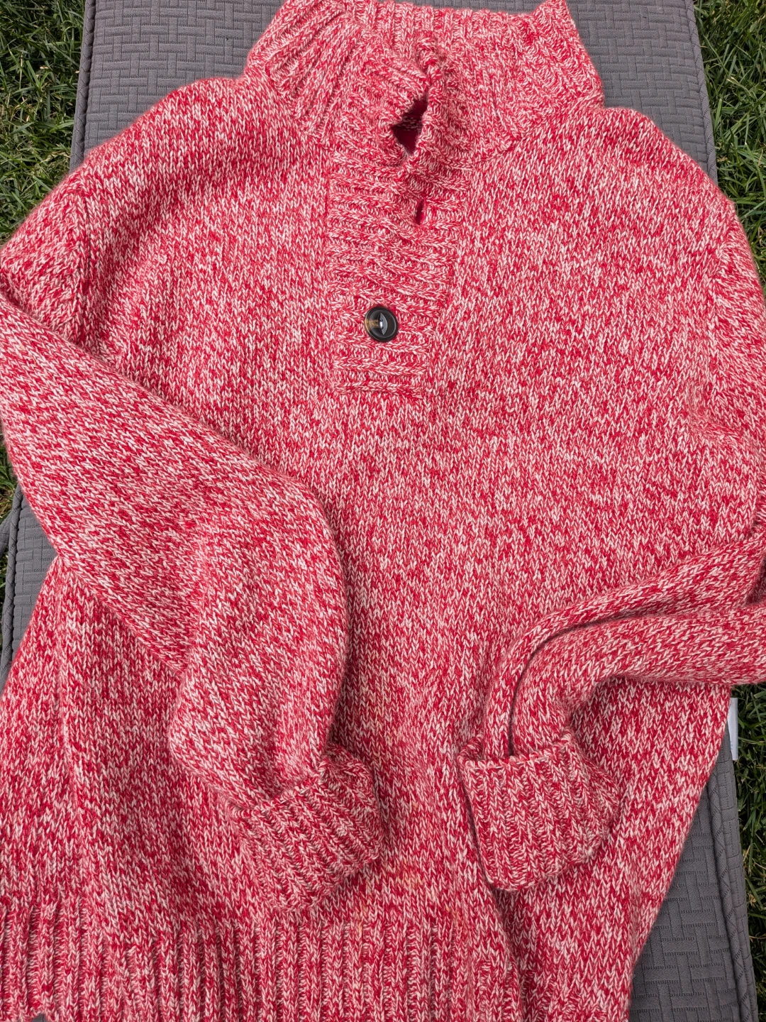 Men's Red and White Marled Knit Sweater size Large