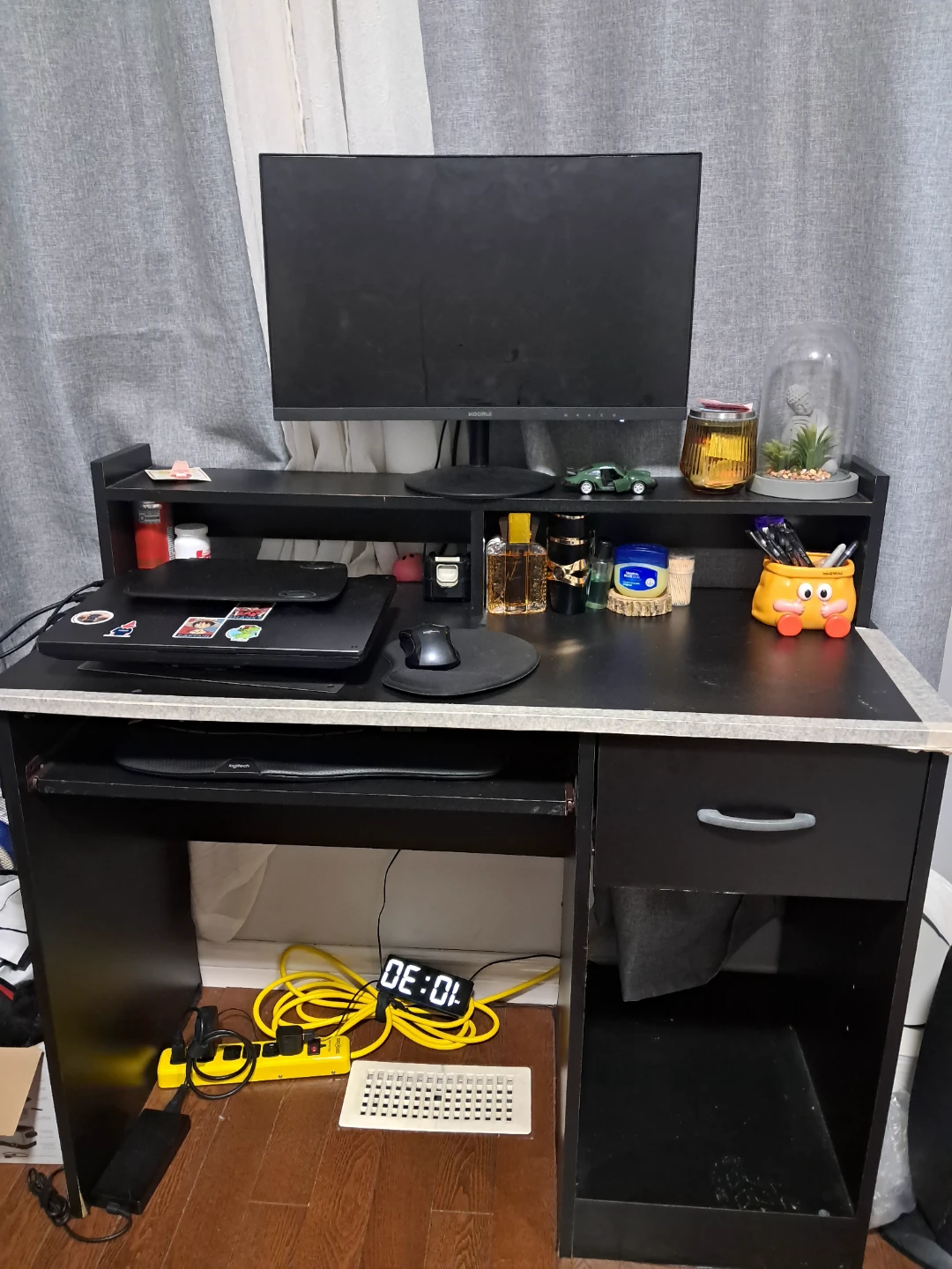 Black Computer Desk - photo 2