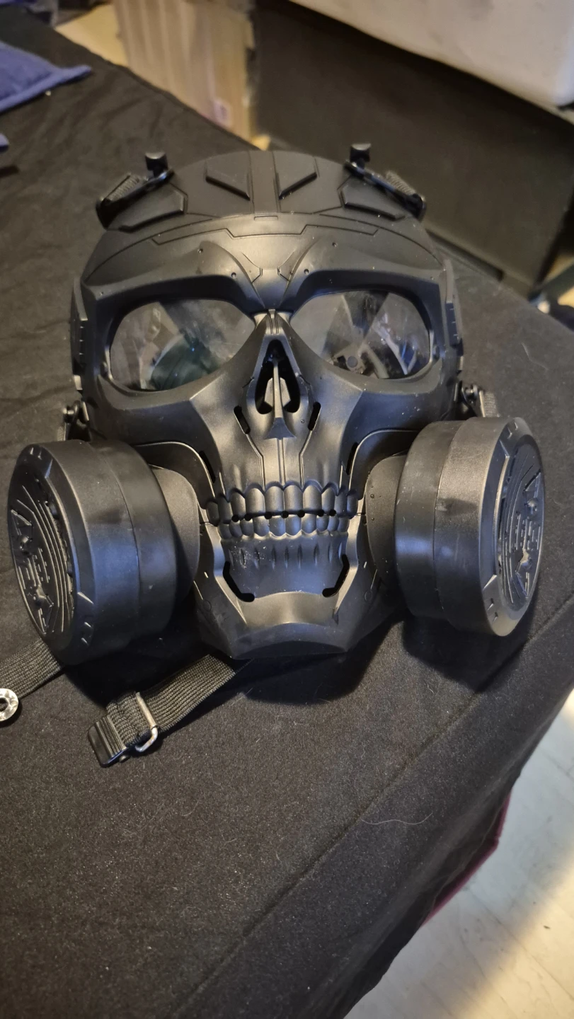 Black Skull Gas Mask