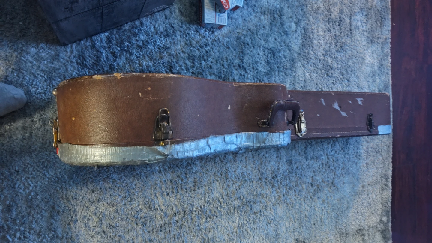 Vintage Guitar Case - photo 3