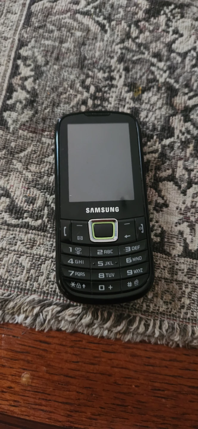 Samsung basic cell phone